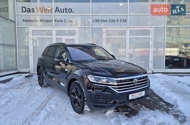 Внедорожник / Кроссовер Volkswagen Touareg 2024 в Киеве