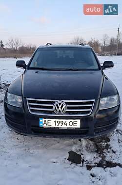 Внедорожник / Кроссовер Volkswagen Touareg 2005 в Ромнах