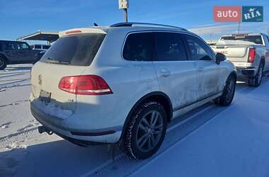 Позашляховик / Кросовер Volkswagen Touareg 2015 в Києві