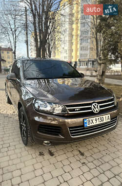 Внедорожник / Кроссовер Volkswagen Touareg 2010 в Каменец-Подольском