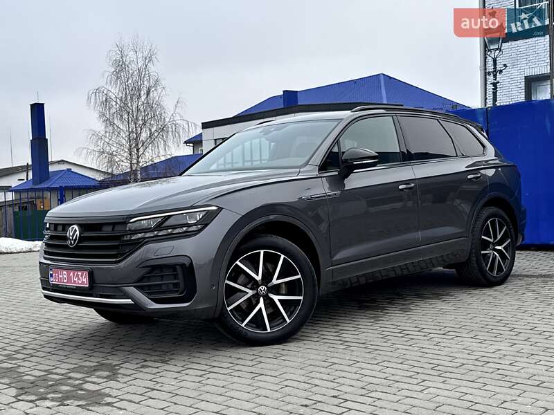 Внедорожник / Кроссовер Volkswagen Touareg 2020 в Ковеле