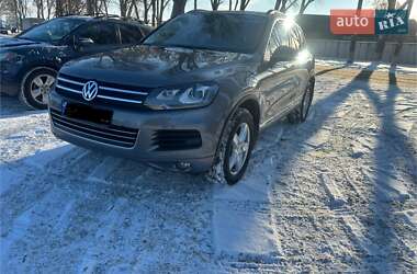 Внедорожник / Кроссовер Volkswagen Touareg 2013 в Конотопе