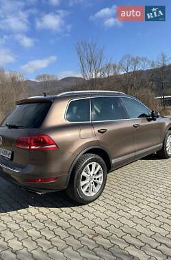 Позашляховик / Кросовер Volkswagen Touareg 2011 в Сваляві