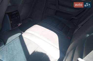 Позашляховик / Кросовер Volkswagen Touareg 2004 в 