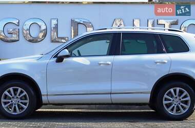 Внедорожник / Кроссовер Volkswagen Touareg 2012 в 