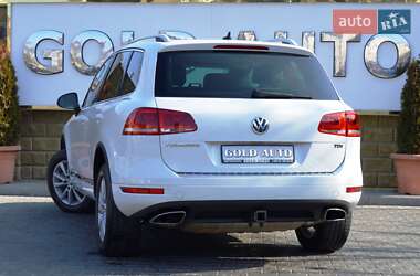 Внедорожник / Кроссовер Volkswagen Touareg 2012 в 
