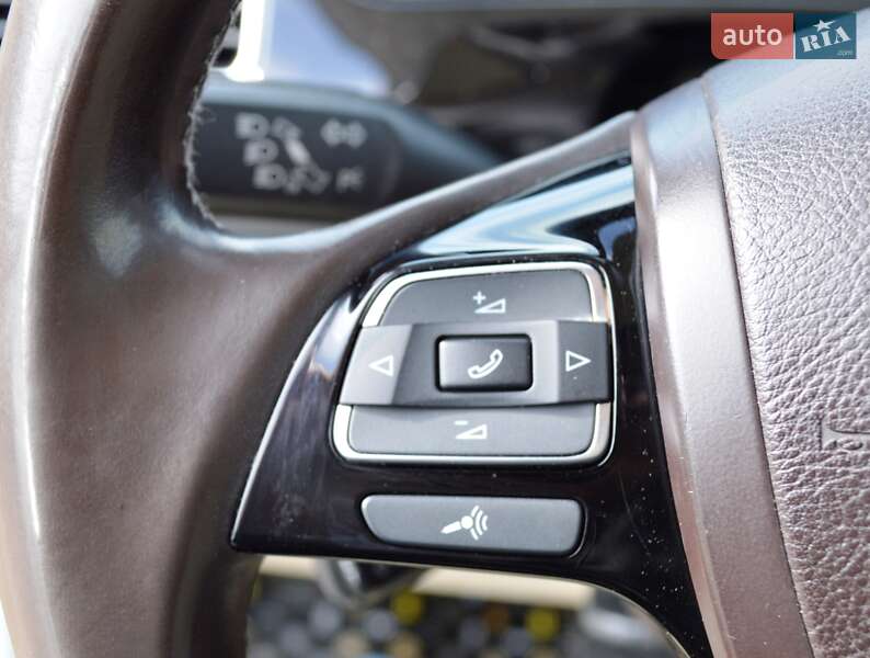 Внедорожник / Кроссовер Volkswagen Touareg 2012 в Одессе фото 22 Внедорожник / Кроссовер Volkswagen Touareg 2012 в Одессе