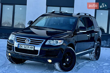 Внедорожник / Кроссовер Volkswagen Touareg 2007 в Ровно