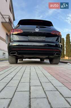 Позашляховик / Кросовер Volkswagen Touareg 2019 в Чорткові