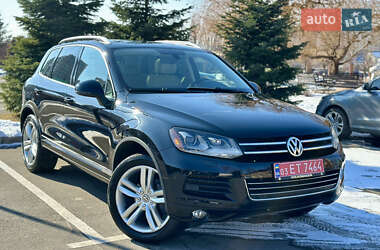 Внедорожник / Кроссовер Volkswagen Touareg 2011 в 