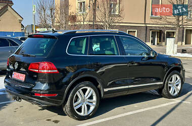 Внедорожник / Кроссовер Volkswagen Touareg 2011 в 