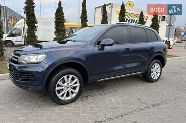Внедорожник / Кроссовер Volkswagen Touareg 2014 в 