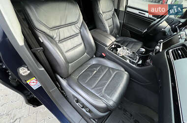 Внедорожник / Кроссовер Volkswagen Touareg 2014 в 