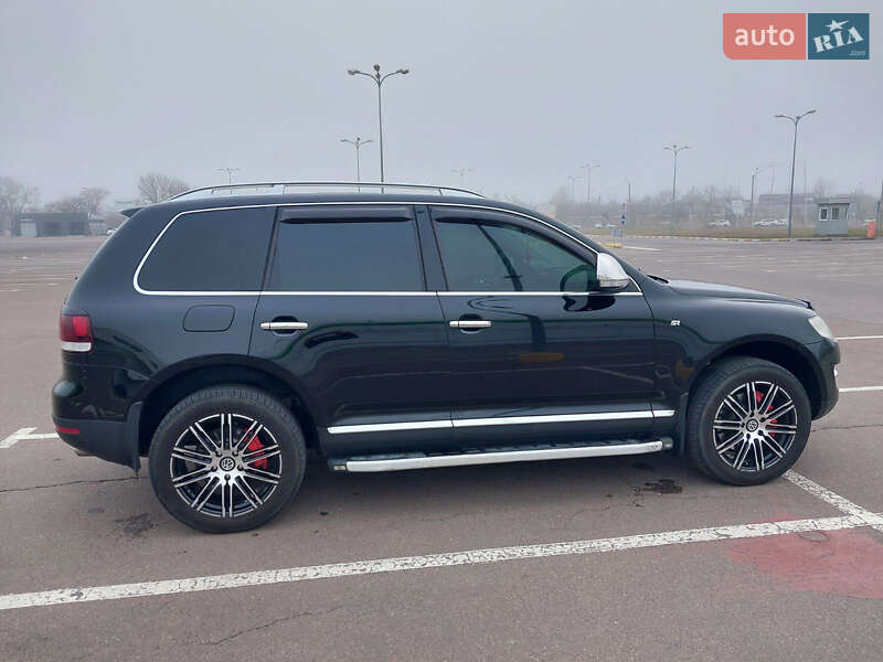 Внедорожник / Кроссовер Volkswagen Touareg 2008 в 