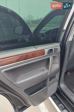 Внедорожник / Кроссовер Volkswagen Touareg 2008 в 