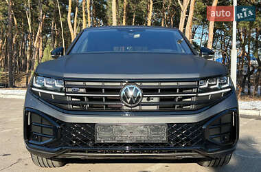 Позашляховик / Кросовер Volkswagen Touareg 2024 в Києві