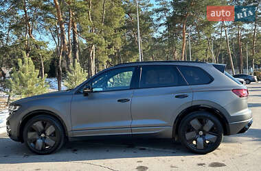 Позашляховик / Кросовер Volkswagen Touareg 2024 в Києві