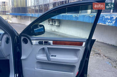 Позашляховик / Кросовер Volkswagen Touareg 2005 в 