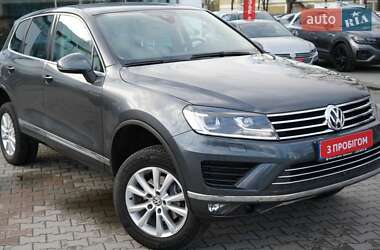 Позашляховик / Кросовер Volkswagen Touareg 2015 в 
