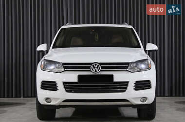 Внедорожник / Кроссовер Volkswagen Touareg 2012 в 
