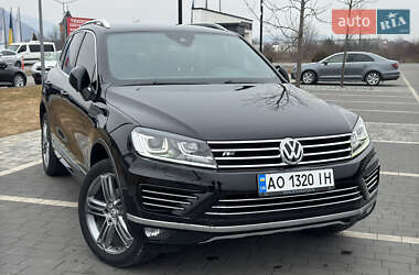 Позашляховик / Кросовер Volkswagen Touareg 2015 в Мукачевому