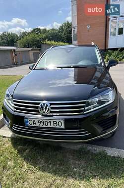 Позашляховик / Кросовер Volkswagen Touareg 2016 в Умані