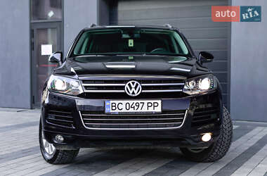 Внедорожник / Кроссовер Volkswagen Touareg 2012 в 