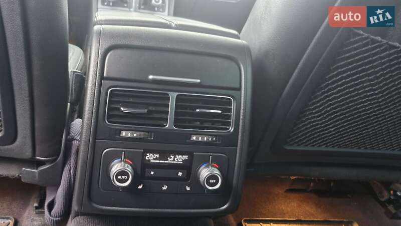 Позашляховик / Кросовер Volkswagen Touareg 2015 в Києві фото 13 Позашляховик / Кросовер Volkswagen Touareg 2015 в Києві