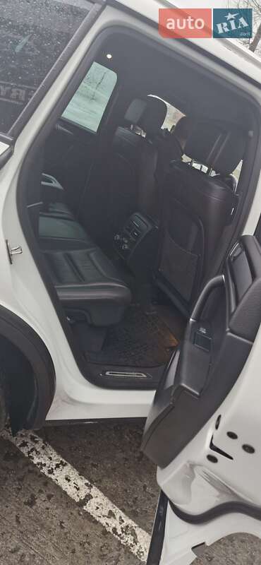 Позашляховик / Кросовер Volkswagen Touareg 2015 в Києві фото 22 Позашляховик / Кросовер Volkswagen Touareg 2015 в Києві
