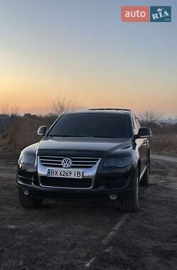 Позашляховик / Кросовер Volkswagen Touareg 2007 в Хмельницькому