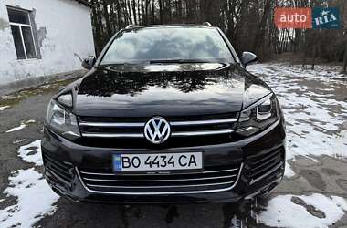 Внедорожник / Кроссовер Volkswagen Touareg 2013 в 