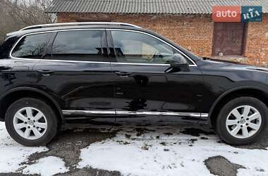 Внедорожник / Кроссовер Volkswagen Touareg 2013 в 