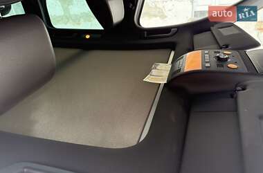 Внедорожник / Кроссовер Volkswagen Touareg 2013 в 