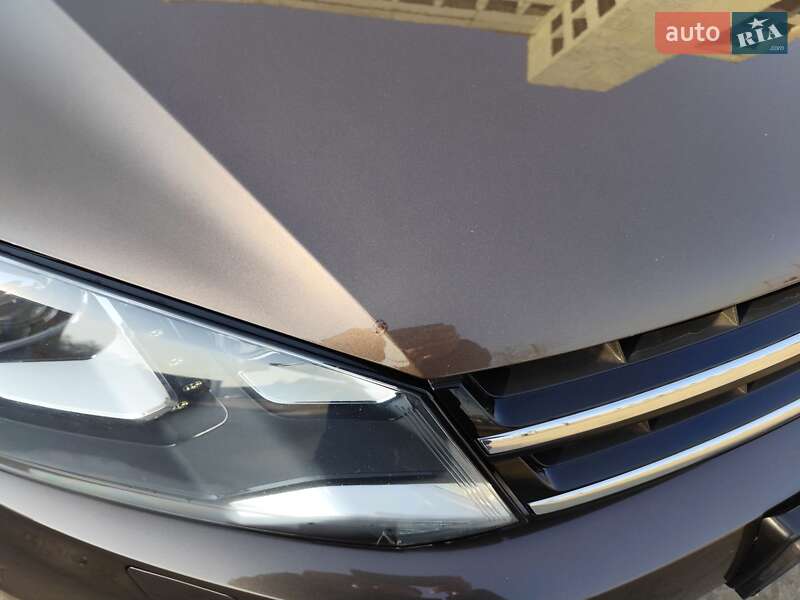 Позашляховик / Кросовер Volkswagen Touareg 2012 в Тернополі