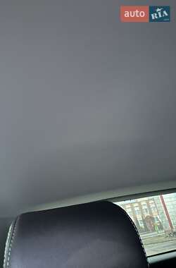 Позашляховик / Кросовер Volkswagen Touareg 2011 в 