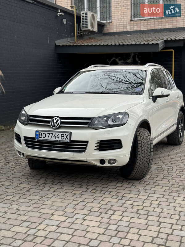 Позашляховик / Кросовер Volkswagen Touareg 2011 в Тернополі