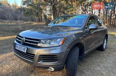 Позашляховик / Кросовер Volkswagen Touareg 2014 в 