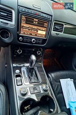 Внедорожник / Кроссовер Volkswagen Touareg 2016 в 