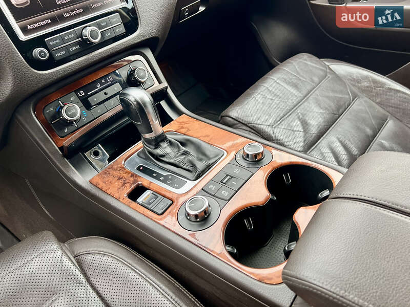 Внедорожник / Кроссовер Volkswagen Touareg 2010 в Хмельницком фото 56 Внедорожник / Кроссовер Volkswagen Touareg 2010 в Хмельницком