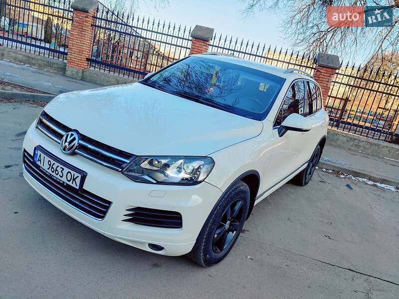 Внедорожник / Кроссовер Volkswagen Touareg 2010 в Фастове