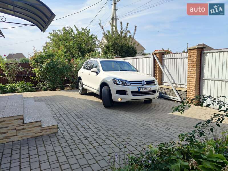 Внедорожник / Кроссовер Volkswagen Touareg 2010 в Фастове