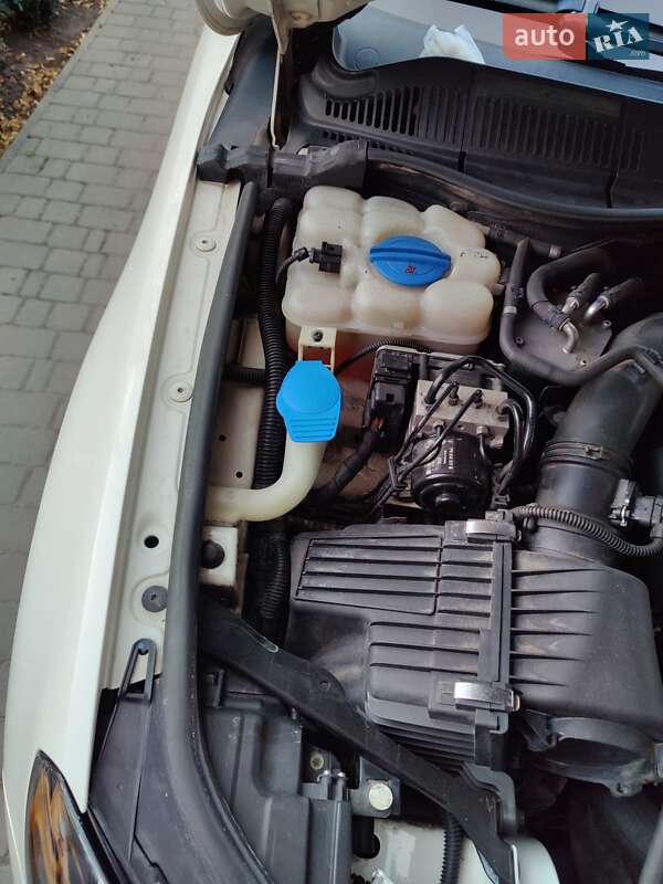 Внедорожник / Кроссовер Volkswagen Touareg 2010 в Фастове