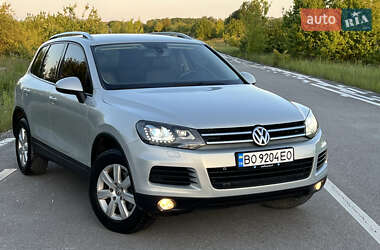 Внедорожник / Кроссовер Volkswagen Touareg 2013 в 