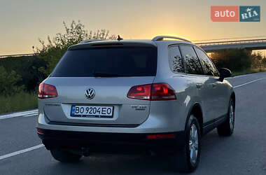 Внедорожник / Кроссовер Volkswagen Touareg 2013 в 