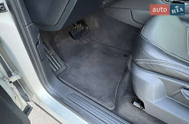 Внедорожник / Кроссовер Volkswagen Touareg 2013 в 