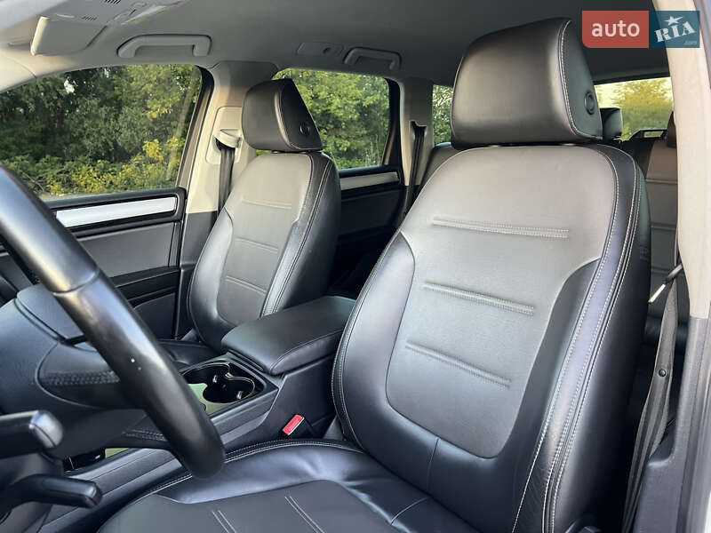 Позашляховик / Кросовер Volkswagen Touareg 2013 в Тернополі фото 67 Позашляховик / Кросовер Volkswagen Touareg 2013 в Тернополі