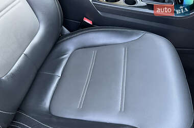Внедорожник / Кроссовер Volkswagen Touareg 2013 в 