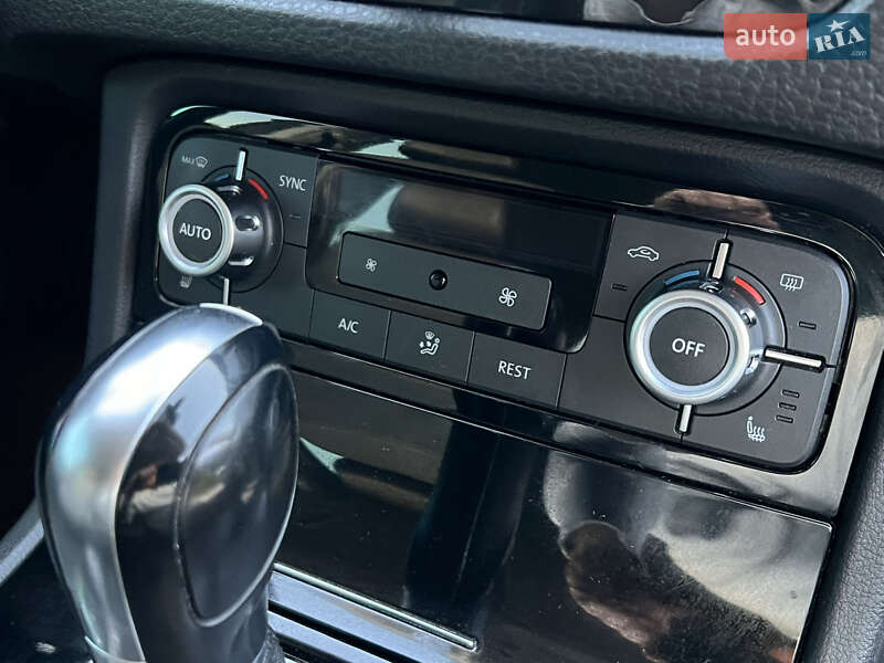 Позашляховик / Кросовер Volkswagen Touareg 2013 в Тернополі фото 86 Позашляховик / Кросовер Volkswagen Touareg 2013 в Тернополі