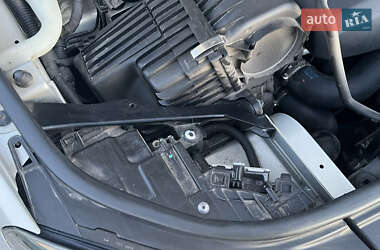 Внедорожник / Кроссовер Volkswagen Touareg 2013 в 