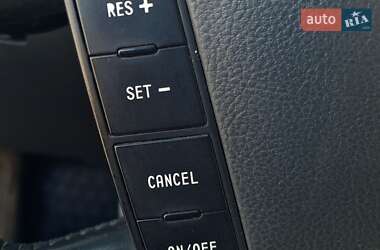 Внедорожник / Кроссовер Volkswagen Touareg 2006 в 